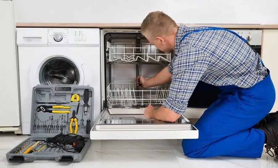 Taraklı Beko servisi teknisyen ekibi beyaz eşya tamiri yaparken